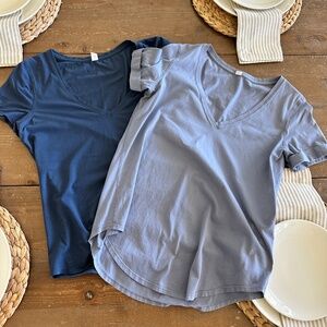 Lululelmon "Love" V-neck tshirts, Set of 2, size 6